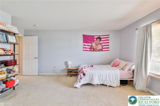 1360 Hennaberry Lane, Forks Twp, PA 18040