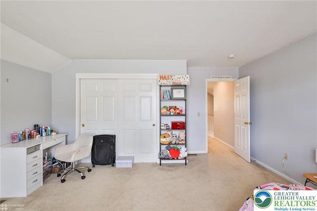 1360 Hennaberry Lane, Forks Twp, PA 18040