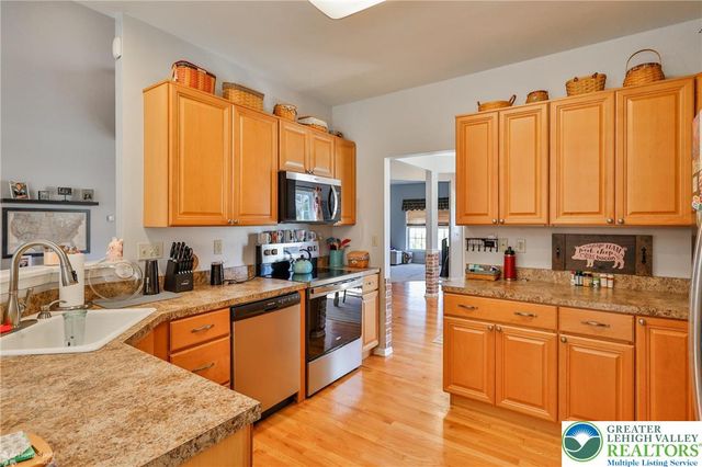 1360 Hennaberry Lane, Forks Twp, PA 18040