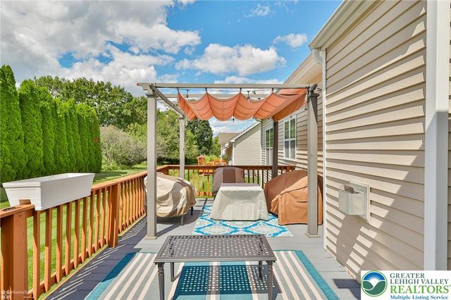 1360 Hennaberry Lane, Forks Twp, PA 18040