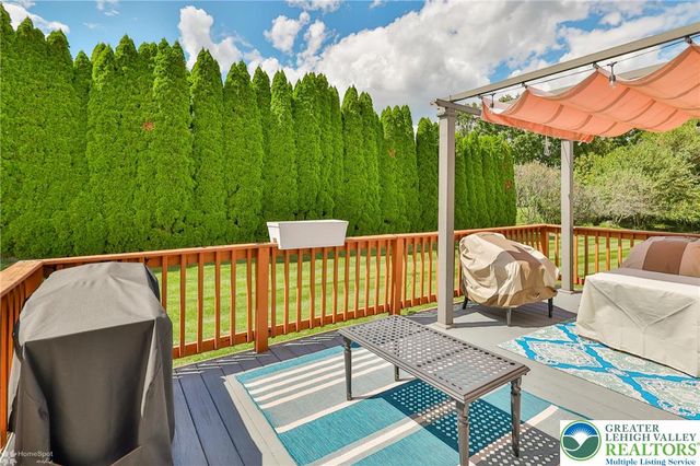 1360 Hennaberry Lane, Forks Twp, PA 18040