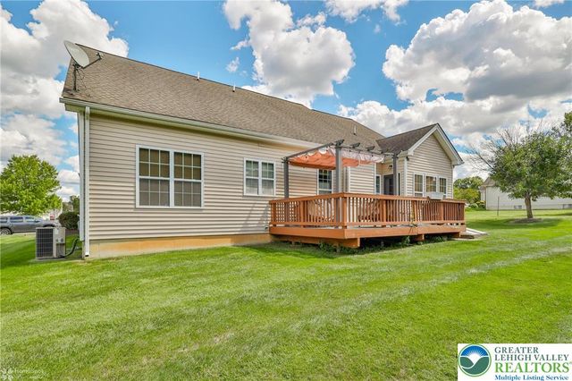1360 Hennaberry Lane, Forks Twp, PA 18040