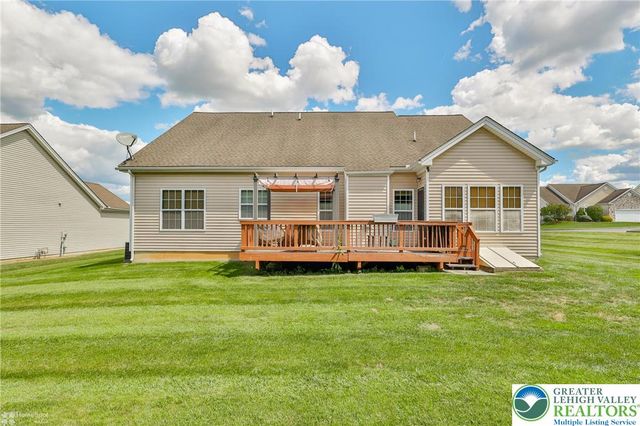 1360 Hennaberry Lane, Forks Twp, PA 18040