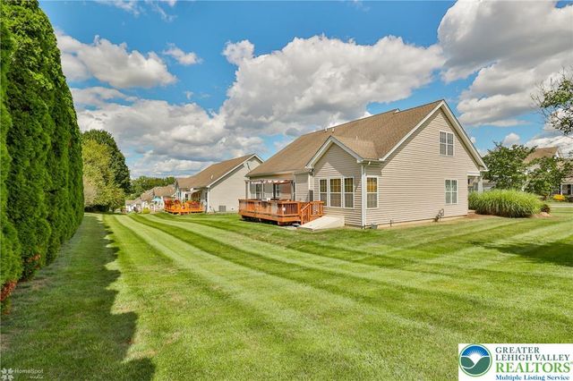 1360 Hennaberry Lane, Forks Twp, PA 18040