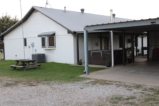 9612 West Highway 199, Poolville, TX 76487