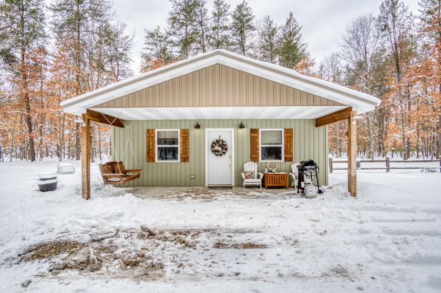 4813 W 48th Street, Pleasant Plains Twp, MI 49304