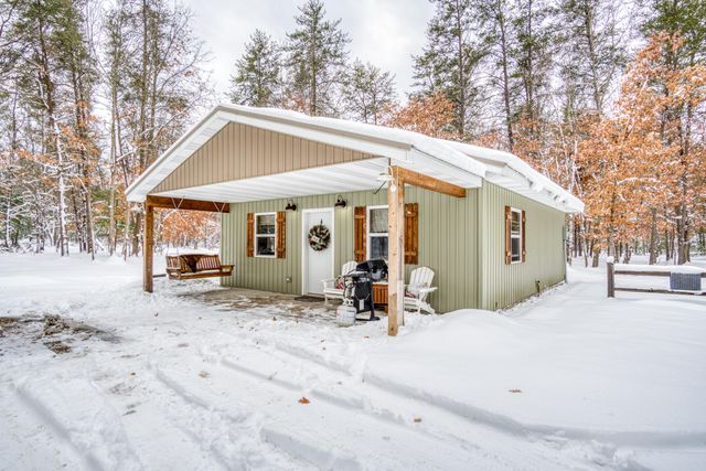 4813 W 48th Street, Pleasant Plains Twp, MI 49304