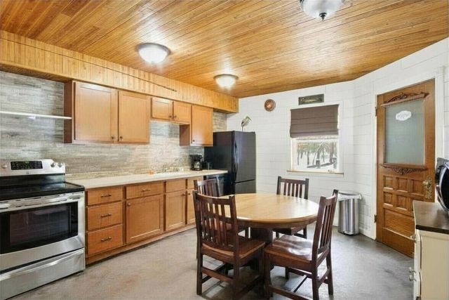 4813 W 48th Street, Pleasant Plains Twp, MI 49304
