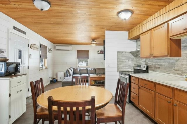 4813 W 48th Street, Pleasant Plains Twp, MI 49304