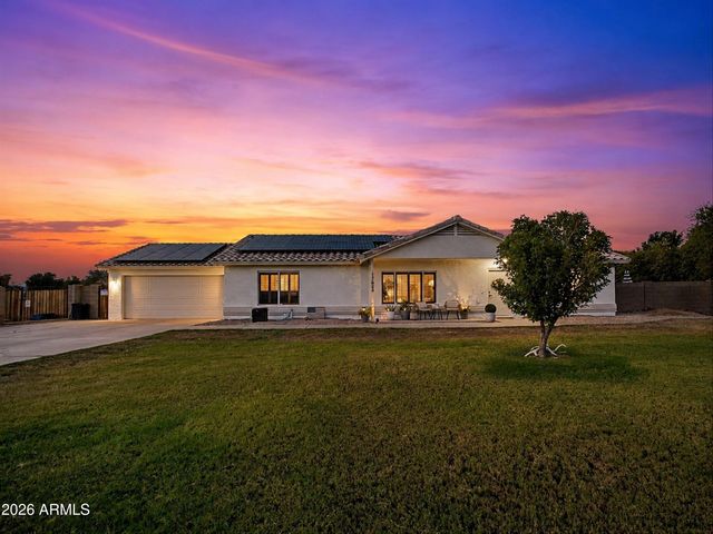 17624 W MARYLAND Avenue, Waddell, AZ 85355