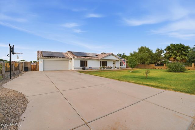 17624 W MARYLAND Avenue, Waddell, AZ 85355
