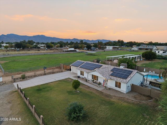 17624 W MARYLAND Avenue, Waddell, AZ 85355
