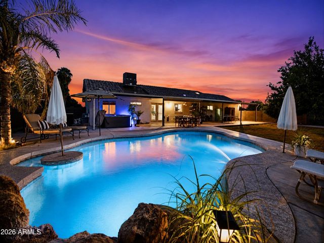 17624 W MARYLAND Avenue, Waddell, AZ 85355