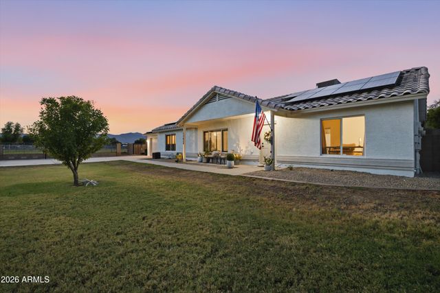 17624 W MARYLAND Avenue, Waddell, AZ 85355