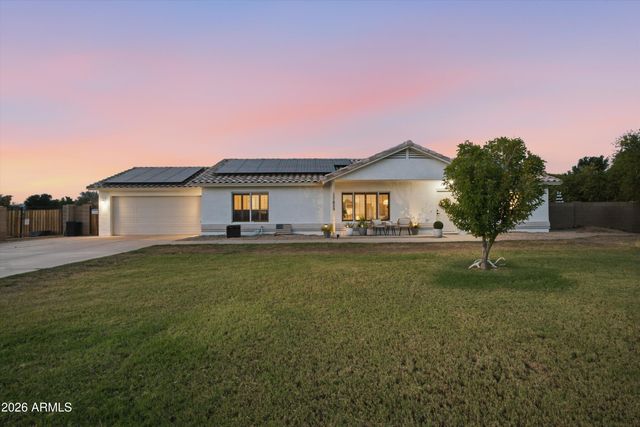 17624 W MARYLAND Avenue, Waddell, AZ 85355