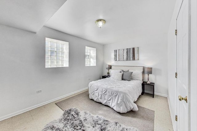 6209 S Dorchester Avenue 1, Chicago, IL 60637