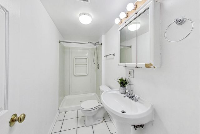 6209 S Dorchester Avenue 1, Chicago, IL 60637