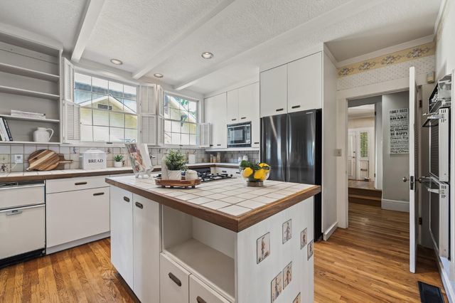 1735 N Hunter Avenue, Stockton, CA 95204