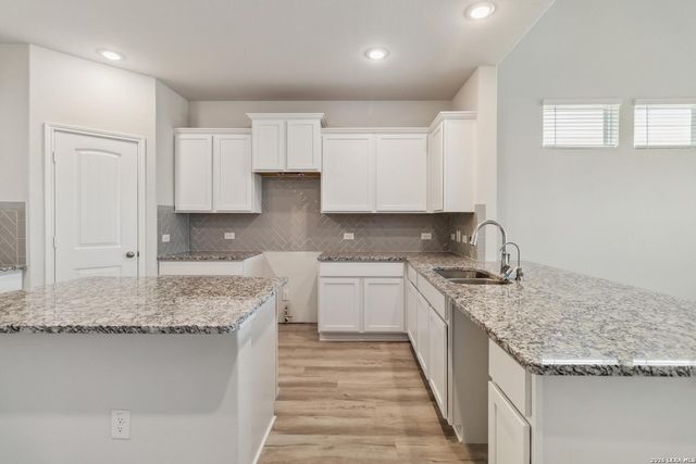 121 Alyssa Cove, San Antonio, TX 78253