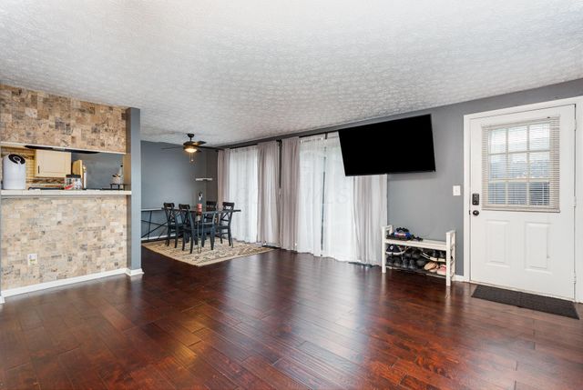 711 Cherry Hollow Road, A, Columbus, OH 43228