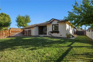 916 W Avenue J8, Lancaster, CA 93534