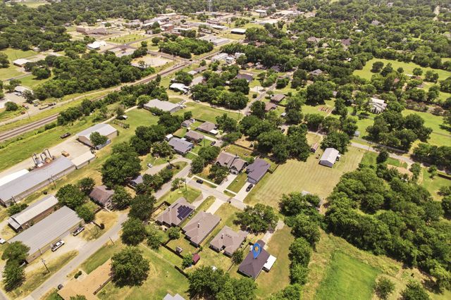 416 Scott Lane, Pilot Point, TX 76258