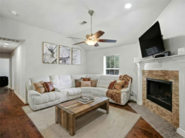 416 Scott Lane, Pilot Point, TX 76258