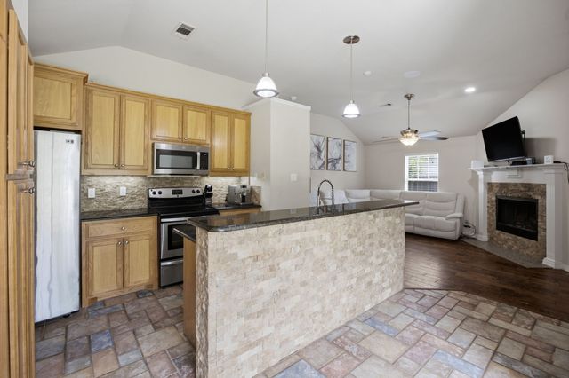 416 Scott Lane, Pilot Point, TX 76258
