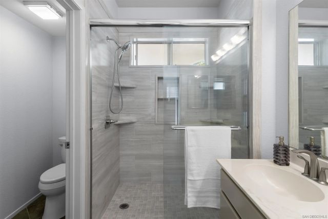 640 Camino De La Reina 1109, San Diego, CA 92108