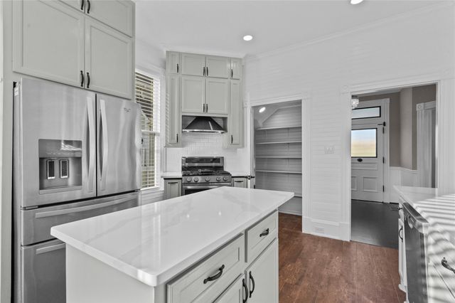 313 14th Street, Galveston, TX 77550