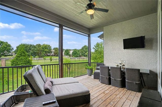 1905 NE 100th Terrace, Kansas City, MO 64155