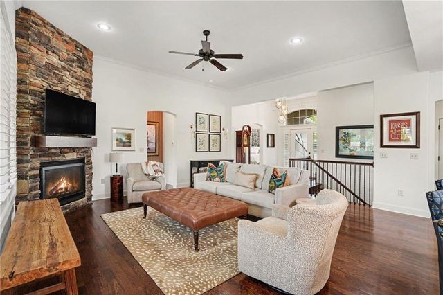 1905 NE 100th Terrace, Kansas City, MO 64155