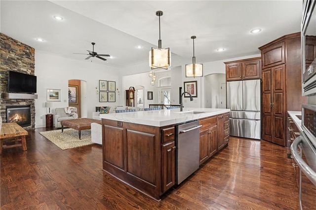 1905 NE 100th Terrace, Kansas City, MO 64155