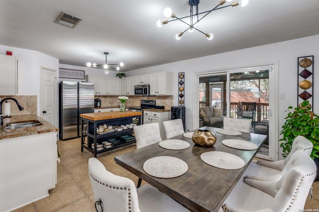 3919 Angel Trumpet, San Antonio, TX 78259