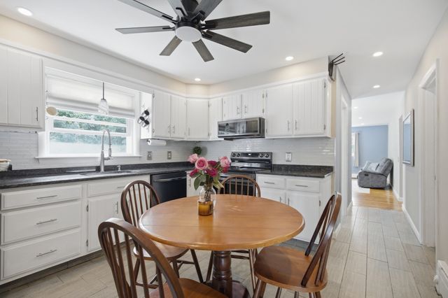 10 Linda Ave, Millbury, MA 01527