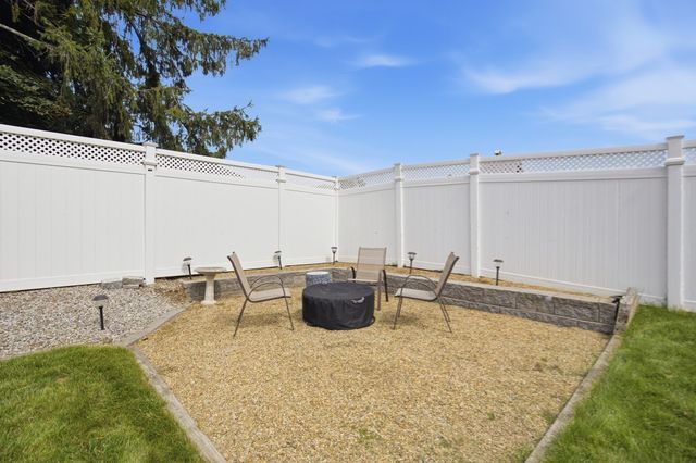 10 Linda Ave, Millbury, MA 01527