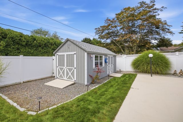 10 Linda Ave, Millbury, MA 01527