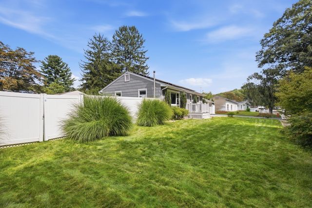 10 Linda Ave, Millbury, MA 01527
