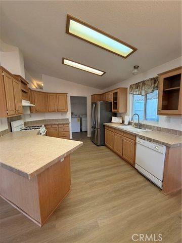 8450 G Avenue 57, Hesperia, CA 92345