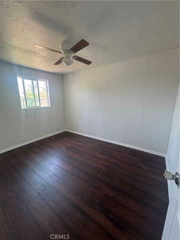 690 N Perris Boulevard C, Perris, CA 92571
