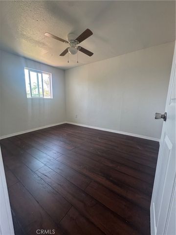 690 N Perris Boulevard C, Perris, CA 92571