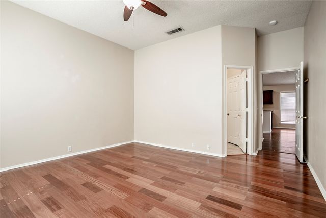 206 Meredith Court, Irving, TX 75063