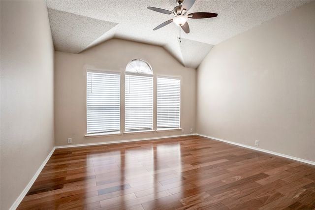 206 Meredith Court, Irving, TX 75063