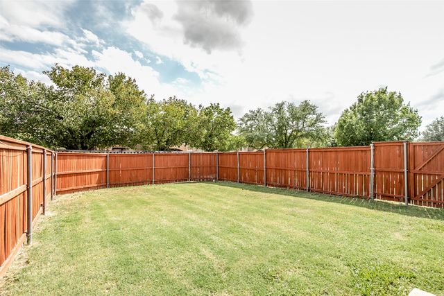 206 Meredith Court, Irving, TX 75063