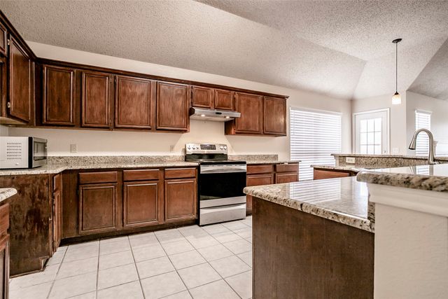 206 Meredith Court, Irving, TX 75063
