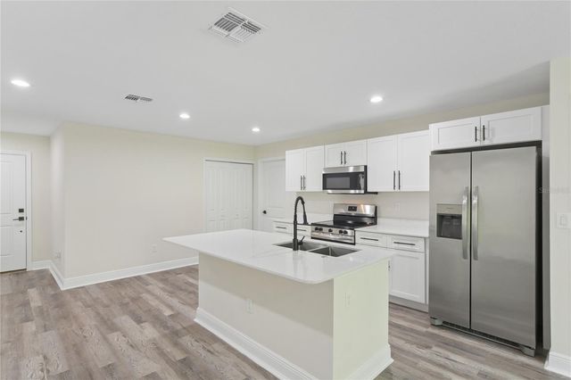 1460 11TH AVENUE, Deland, FL 32724