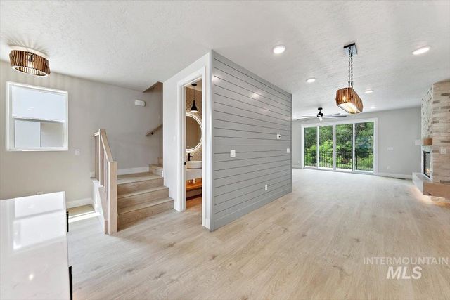 45 N Feather Reed Ave., Meridian, ID 83642