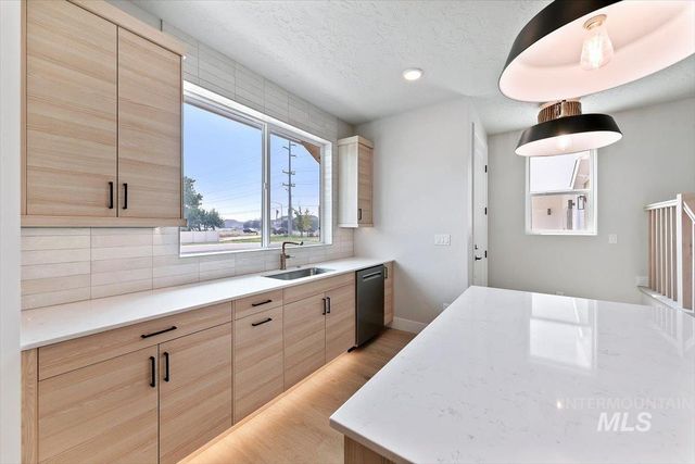 45 N Feather Reed Ave., Meridian, ID 83642
