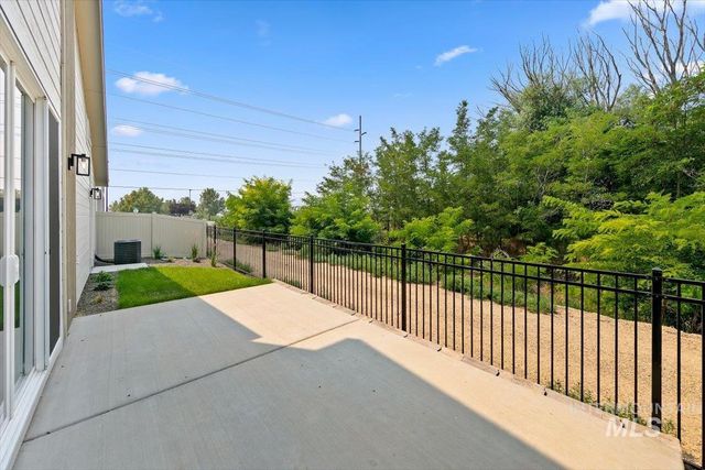45 N Feather Reed Ave., Meridian, ID 83642