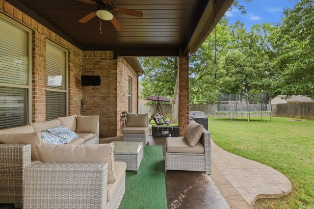 204 Forest Oak Drive, Jacksonville, AR 72076
